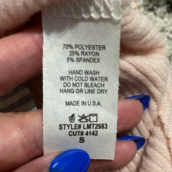 Lovely Melody Pink and Blue Button Down Shirt size small - Picture 4 of 6